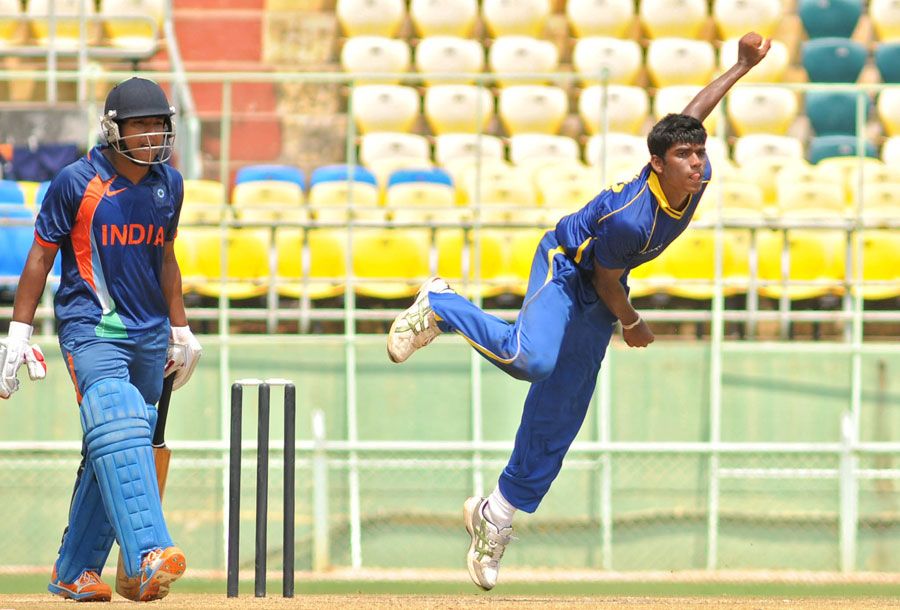 Lahiru Madushanka in his delivery stride