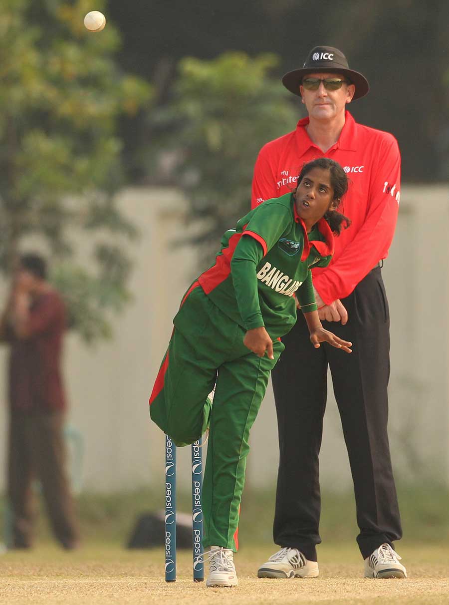Khadiza Tul Kubra took 6 for 32