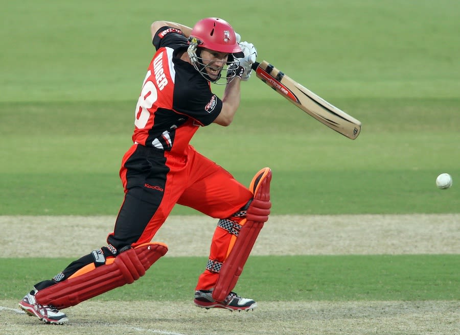 Klinger ton ends Queensland's unbeaten run