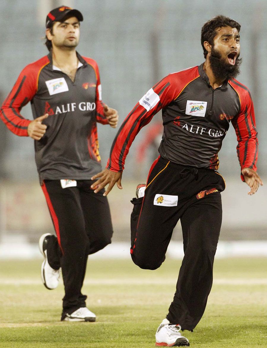 Suhrawadi Shuvo picked up three wickets