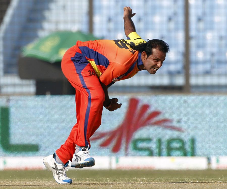 Rana Naved picked up 3 for 18 in three overs
