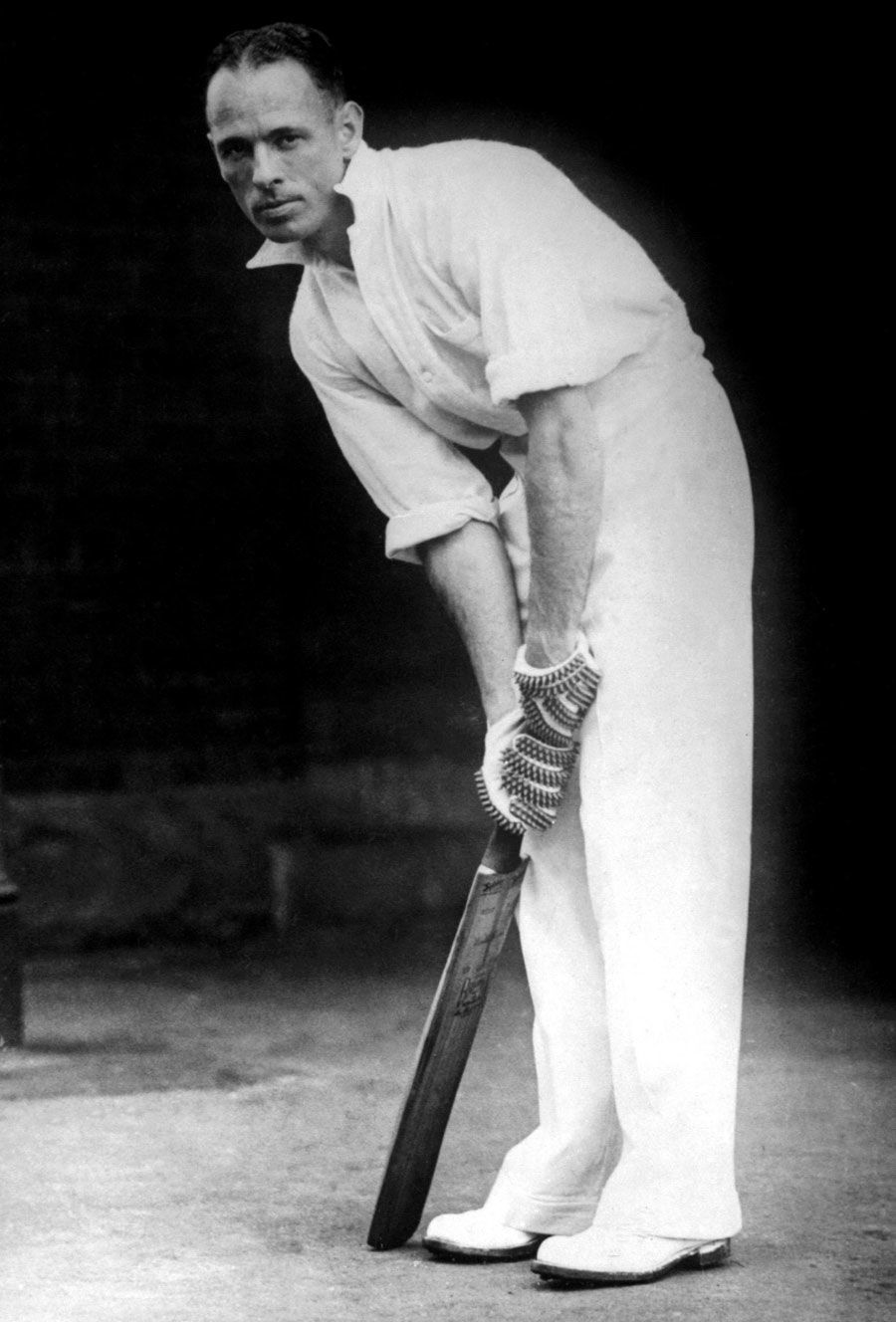 Jack Fingleton in his batting stance