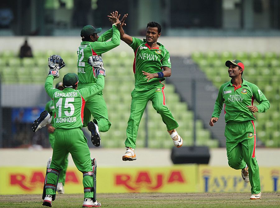 Nazmul Hossain is pumped up after an early wicket