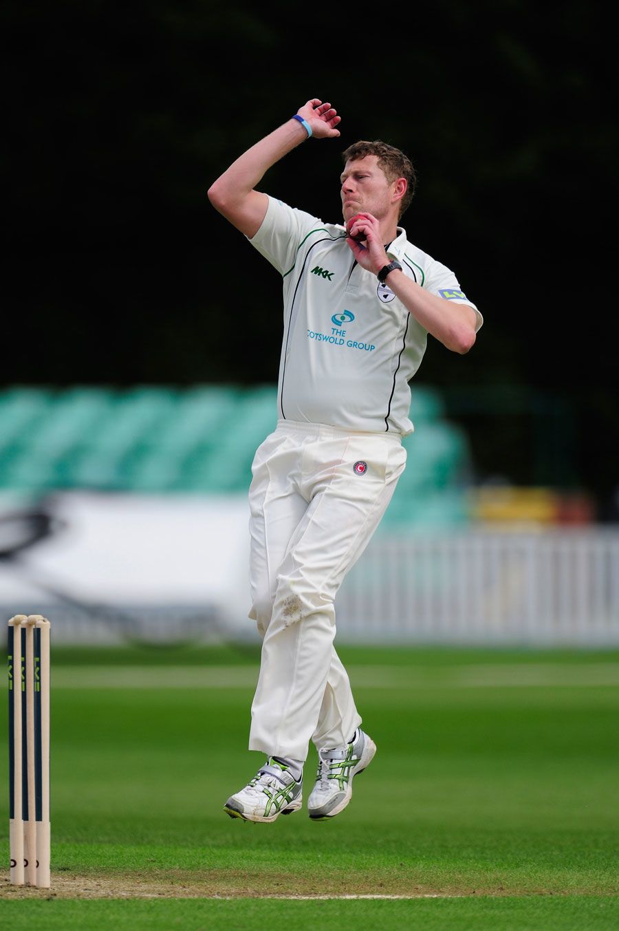 David Lucas bowls after Worcestershire won the toss