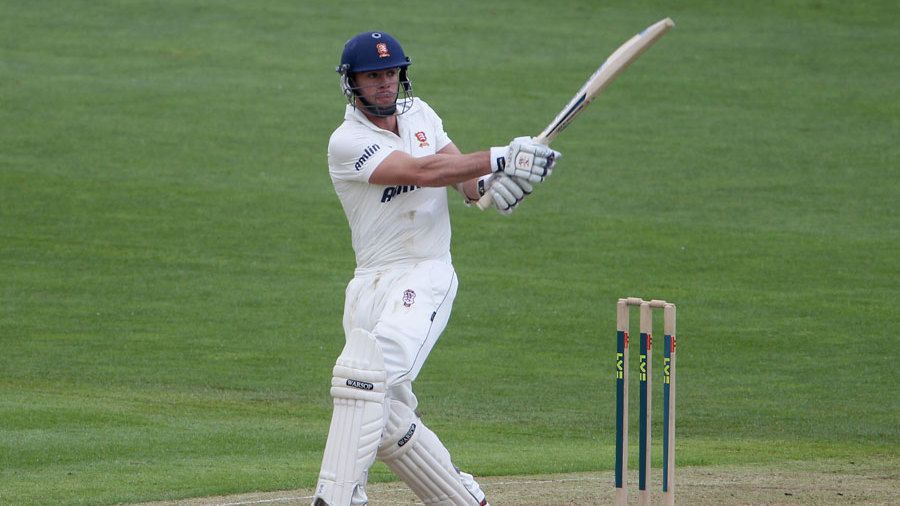 Winslade puts the skids under Derbyshire