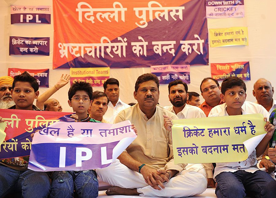 Former India offspinner Kirti Azad goes on a hunger strike to protest the IPL
