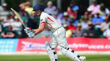 Lancashire release Gareth Cross