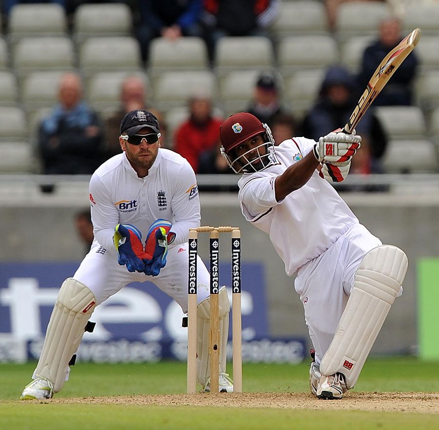 Adrian Barath launches Graeme Swann for six