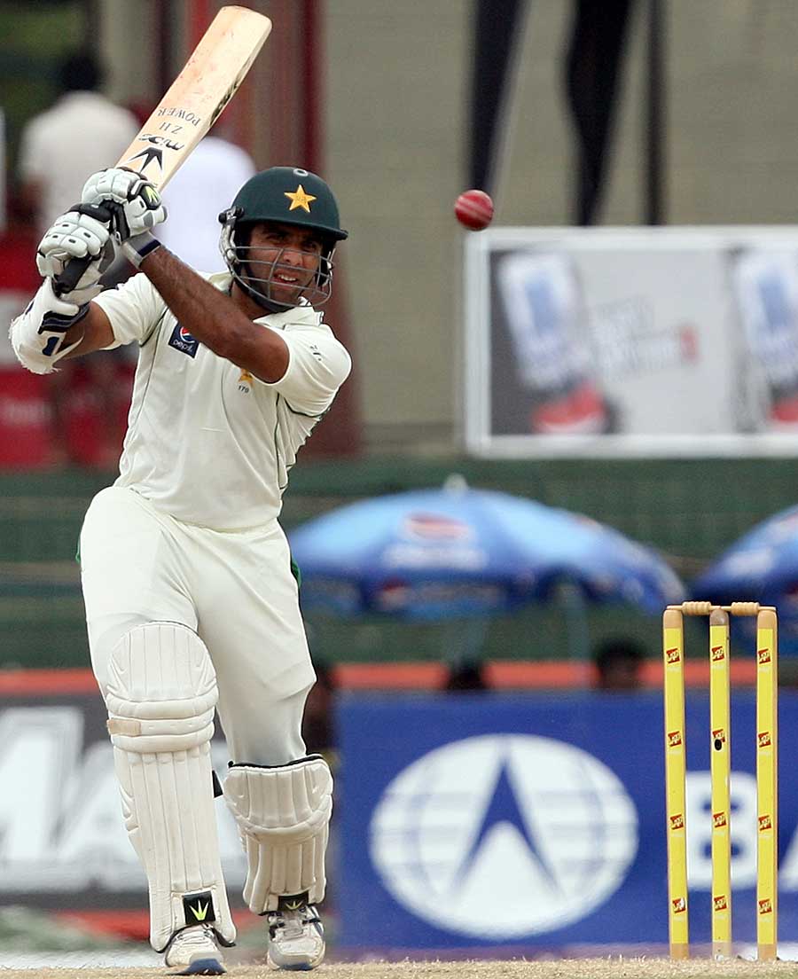 Taufeeq Umar made an unbeaten 42 in Pakistan's second innings
