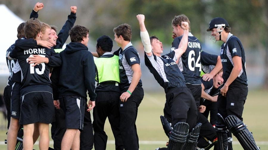 New Zealand win last-ball thriller