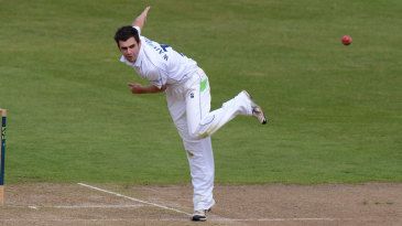 Wainwright exploits hurt Leics