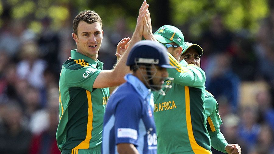 Mixed results for Bopara in guest outing
