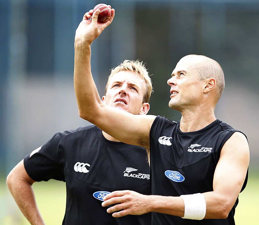 Chris Martin with bowling coach Damien Wright