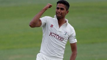 Yorkshire take control and lead