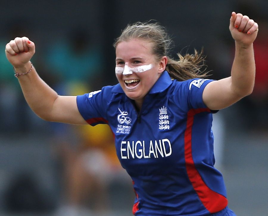 Holly Covin took two wickets