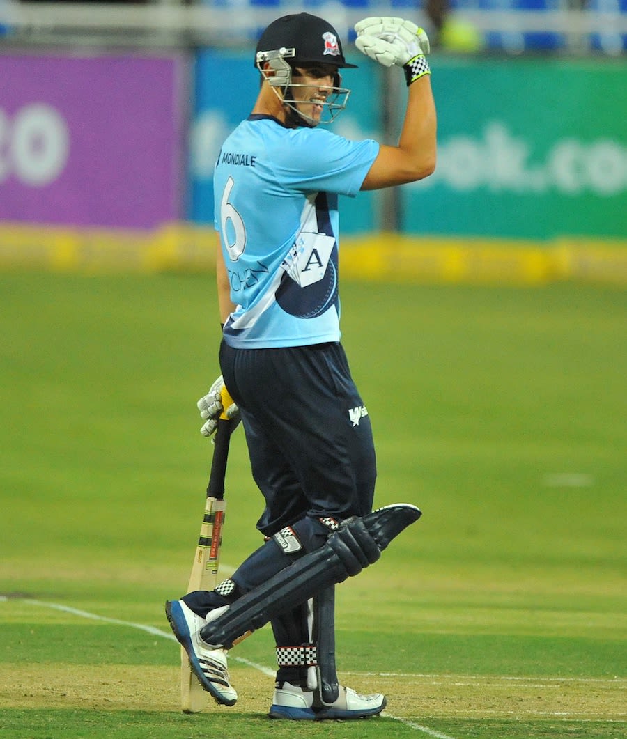 Anaru Kitchen finished the match with a six