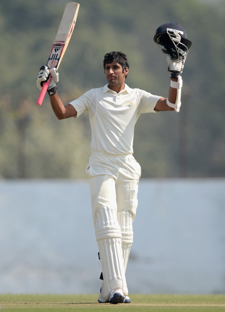 Rahul Dewan brings up his century