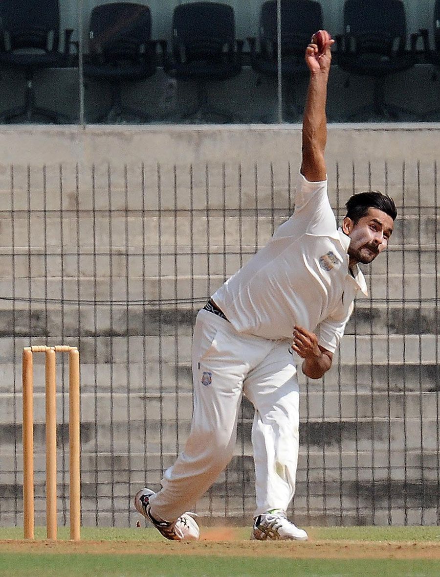Shrikant Mundhe carved up Tamil Nadu's top order
