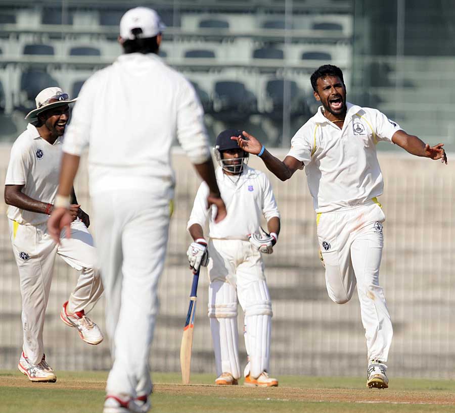 Yo Mahesh picked up two wickets in four overs