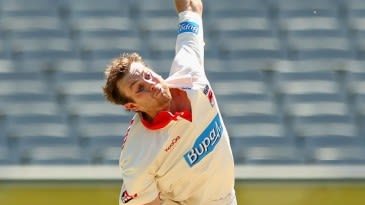 Putland puts Redbacks on victory path