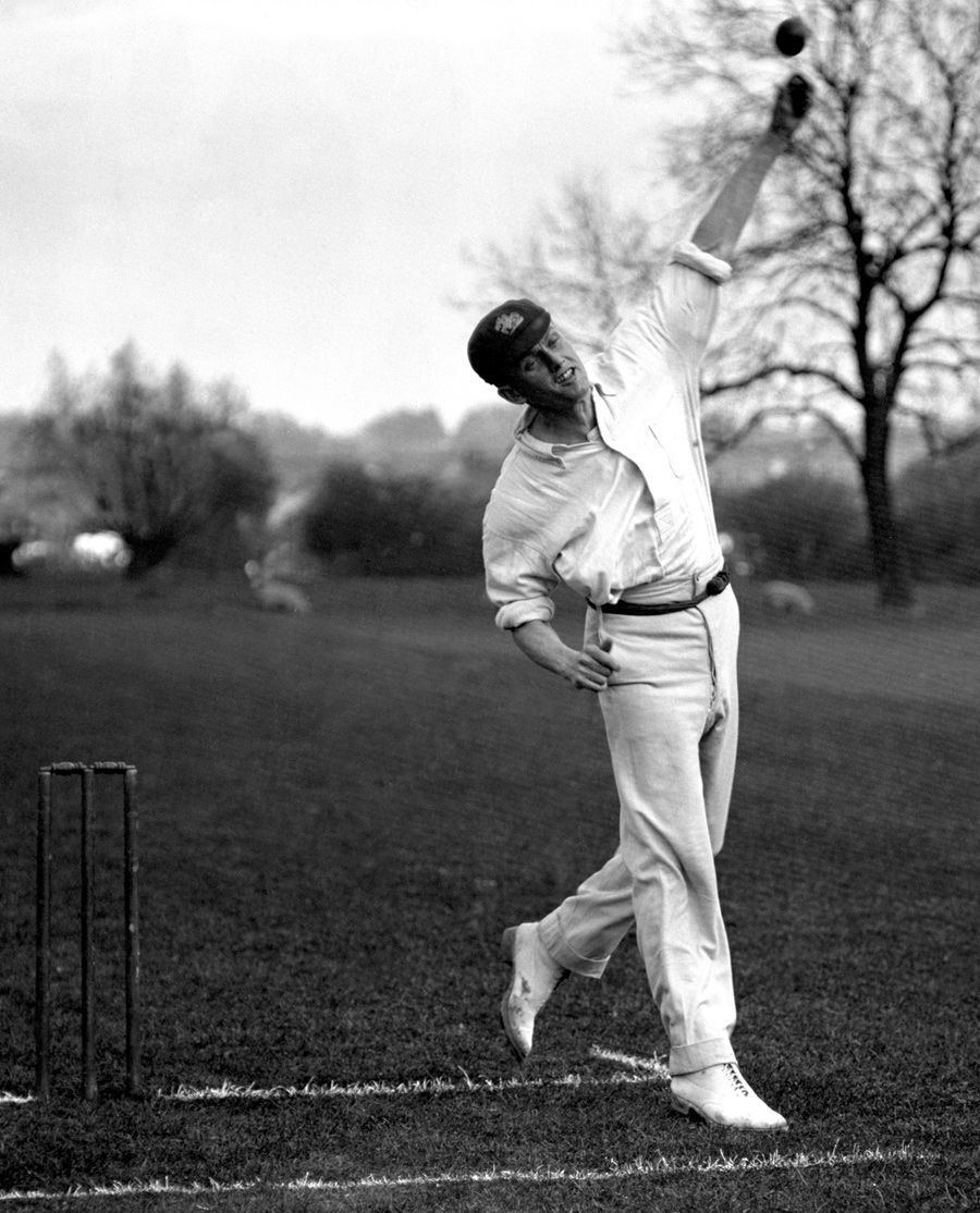 Colin Blythe bowls