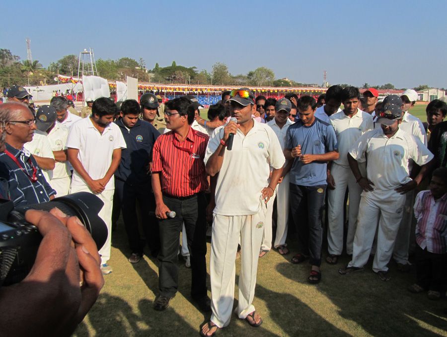 Joginder Sharma speaks at the presentation ceremony