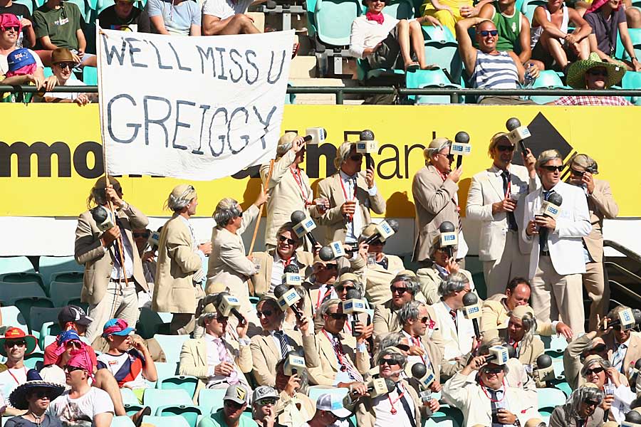 Fans at the SCG pay tribute to Tony Greig