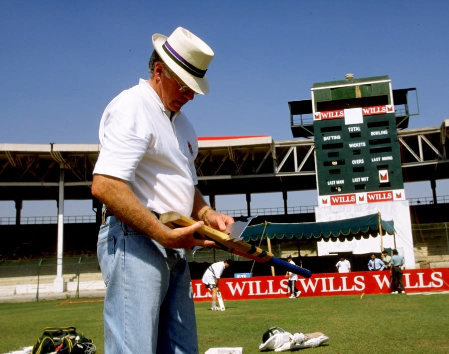 Peter van der Merwe inspects a bat