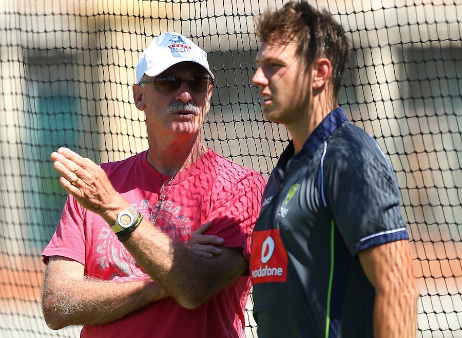 Dennis Lillee has a word with James Pattinson