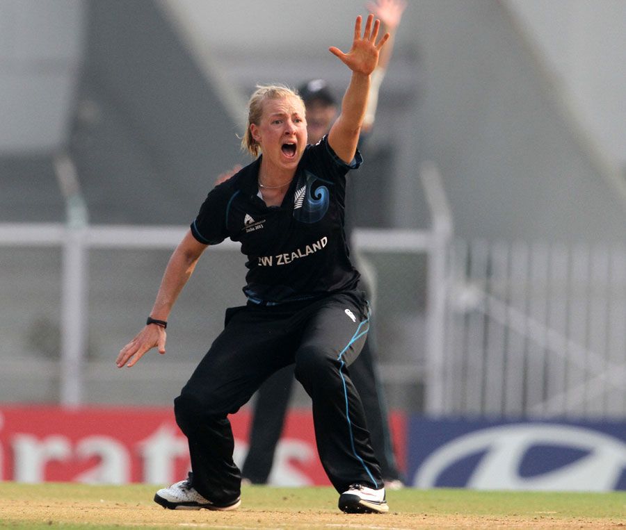 Sian Ruck took two early wickets