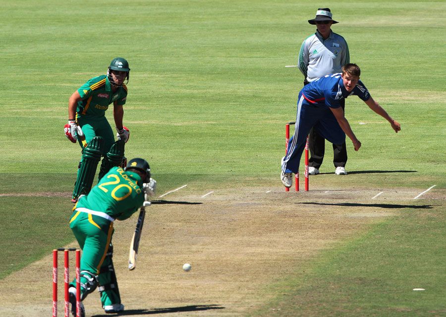 Greg Oldfield defends against Josh Shaw