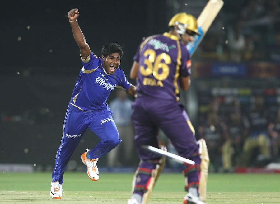 Rahul Shukla bowled Manvinder Bisla