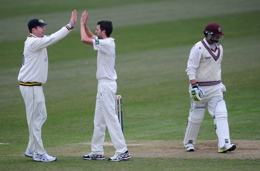 Graham Onions had Arul Suppiah out lbw