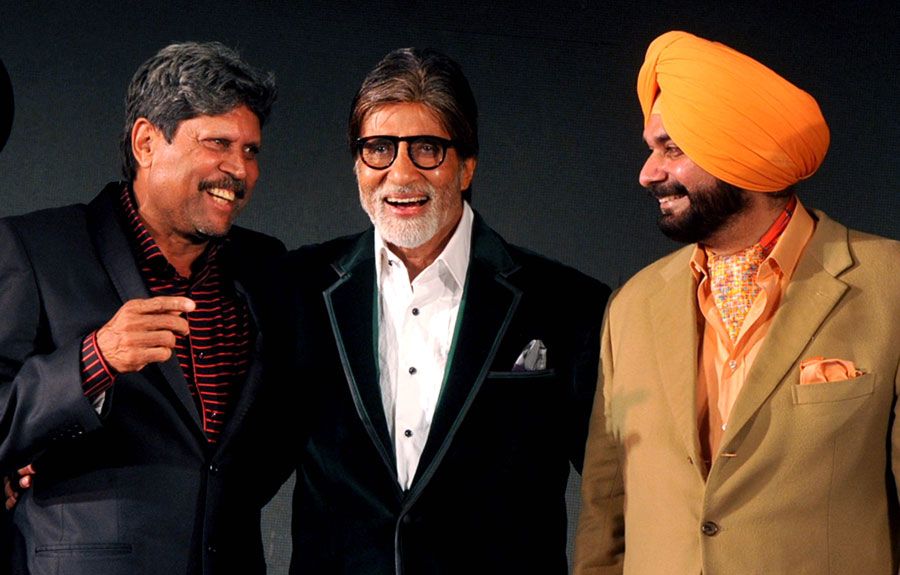 Kapil Dev, Amitabh Bachchan and Navjot Sidhu at a function in Mumbai