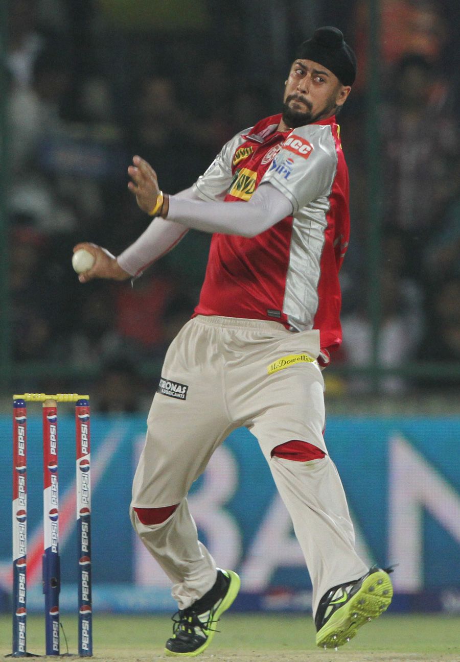 Harmeet Singh picked up three wickets