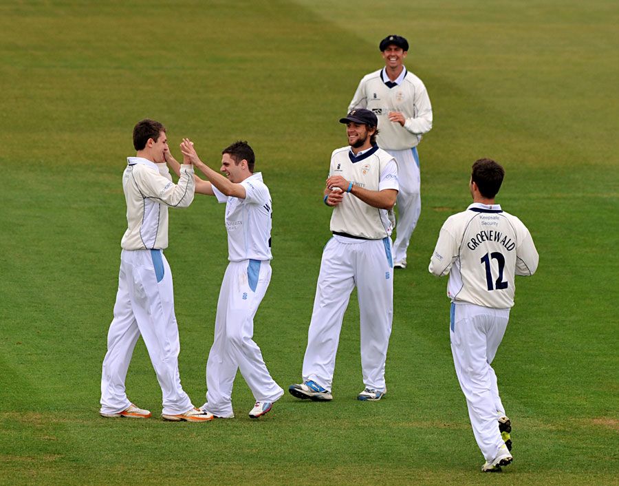 David Wainwright had Ed Cowan caught to break the opening stand