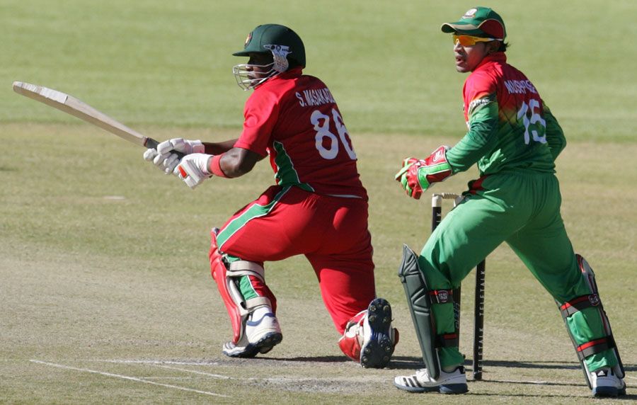 Shingi Masakadza plays a sweep shot