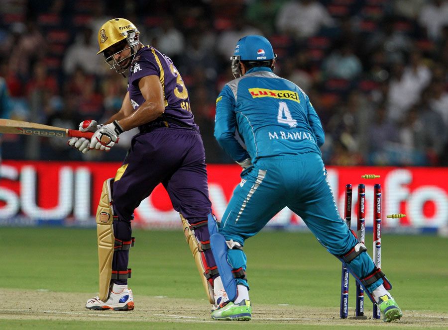 Mahesh Rawat's quick work behind the stumps accounts for Manvinder Bisla's wicket