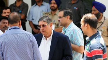 Srinivasan re-elected with tighter grip on BCCI
