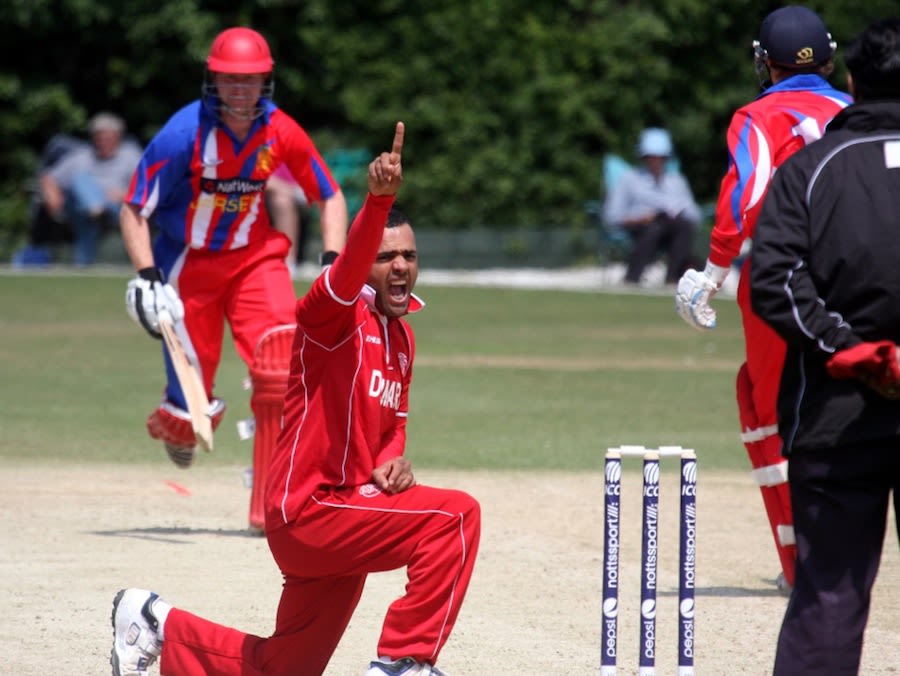 Bashir Shah appeals for a wicket