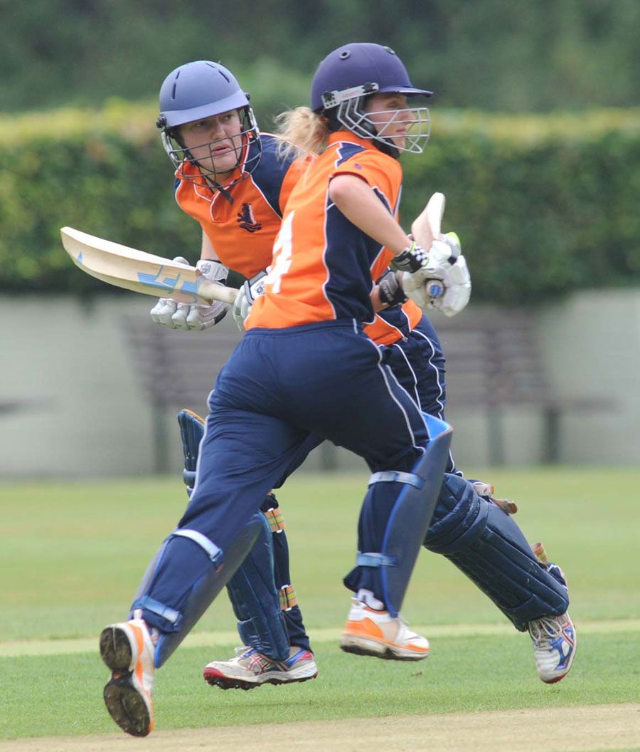 Miranda Veringmeier and Denise Hannema run between the wickets