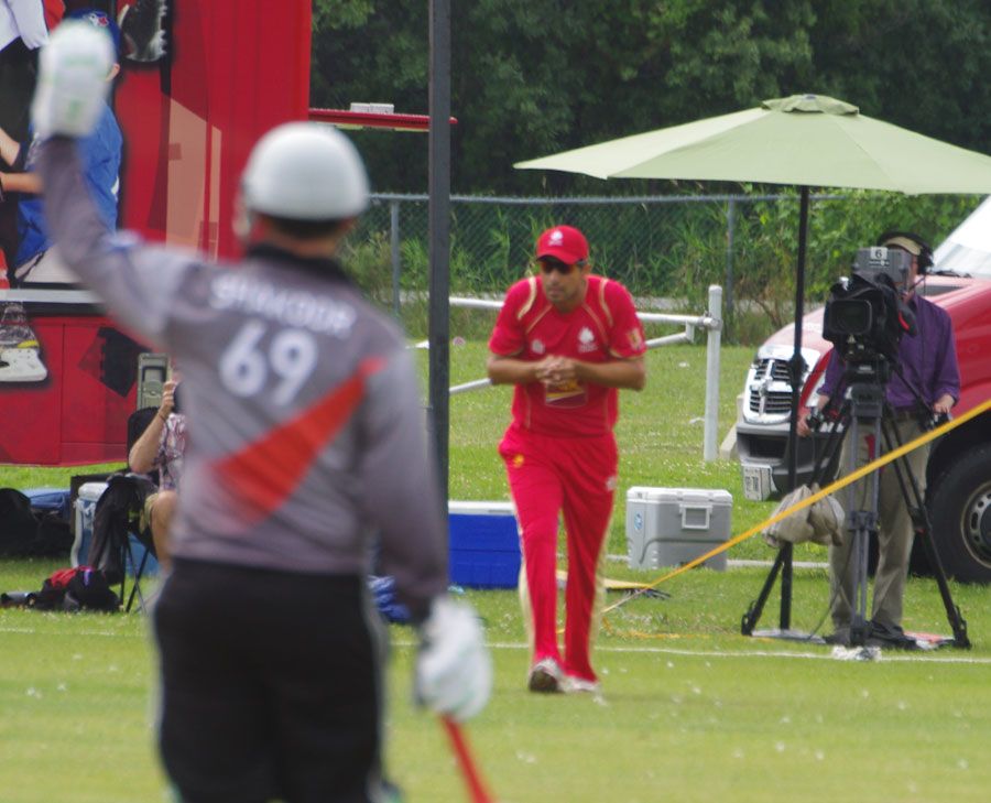 Jimmy Hansra holds on to one in the deep
