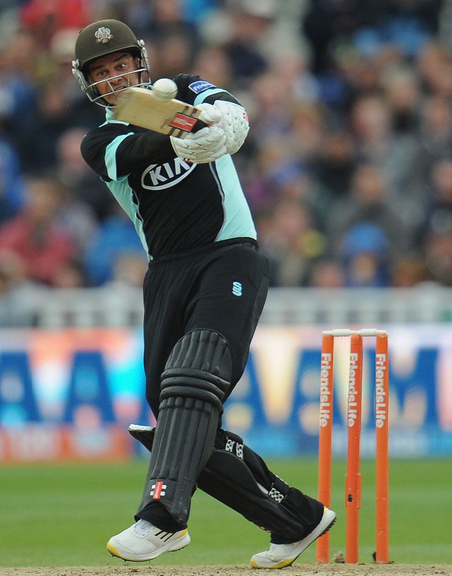 Zander de Bruyn played a vital knock to steer Surrey home