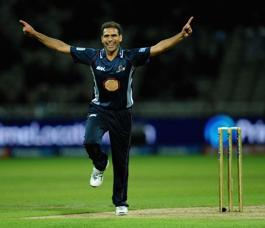 Azharullah celebrates the wicket of Azhar Mahmood