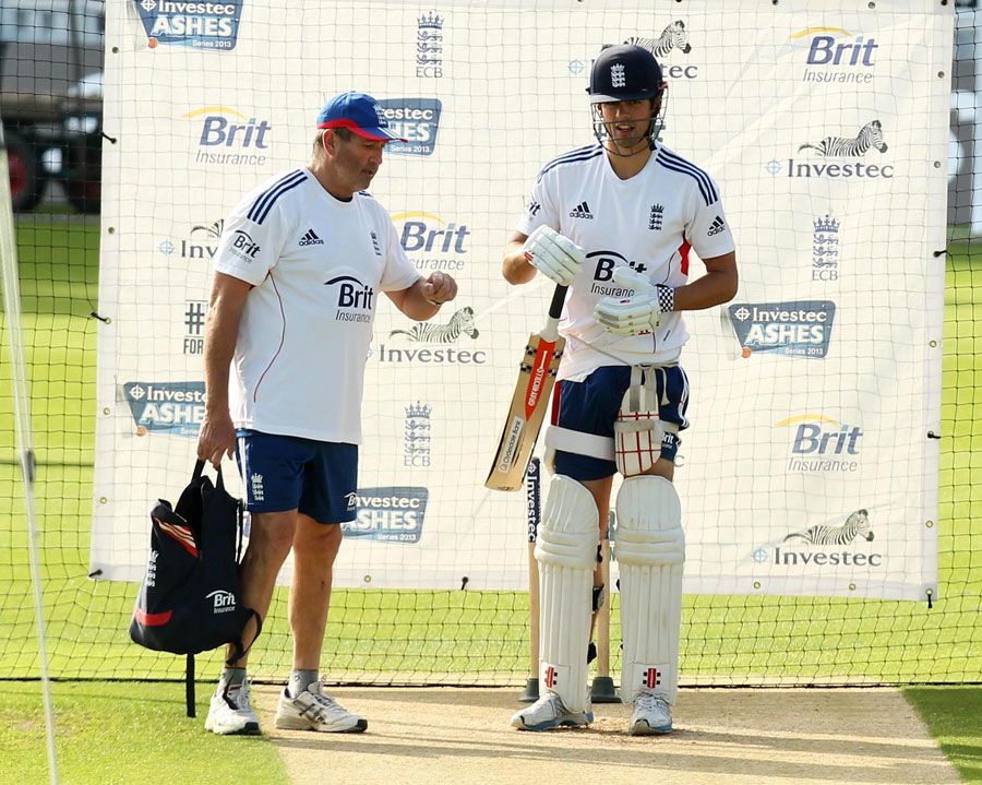 Graham Gooch chats with Alastair Cook in the nets