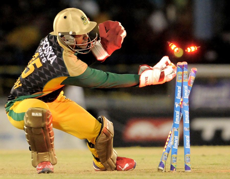 Jamaica Tallawahs wicketkeeper Carlton Baugh ran out Sunil Narine