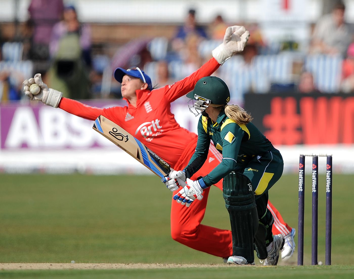 Sarah Taylor dives to pull off a stunner
