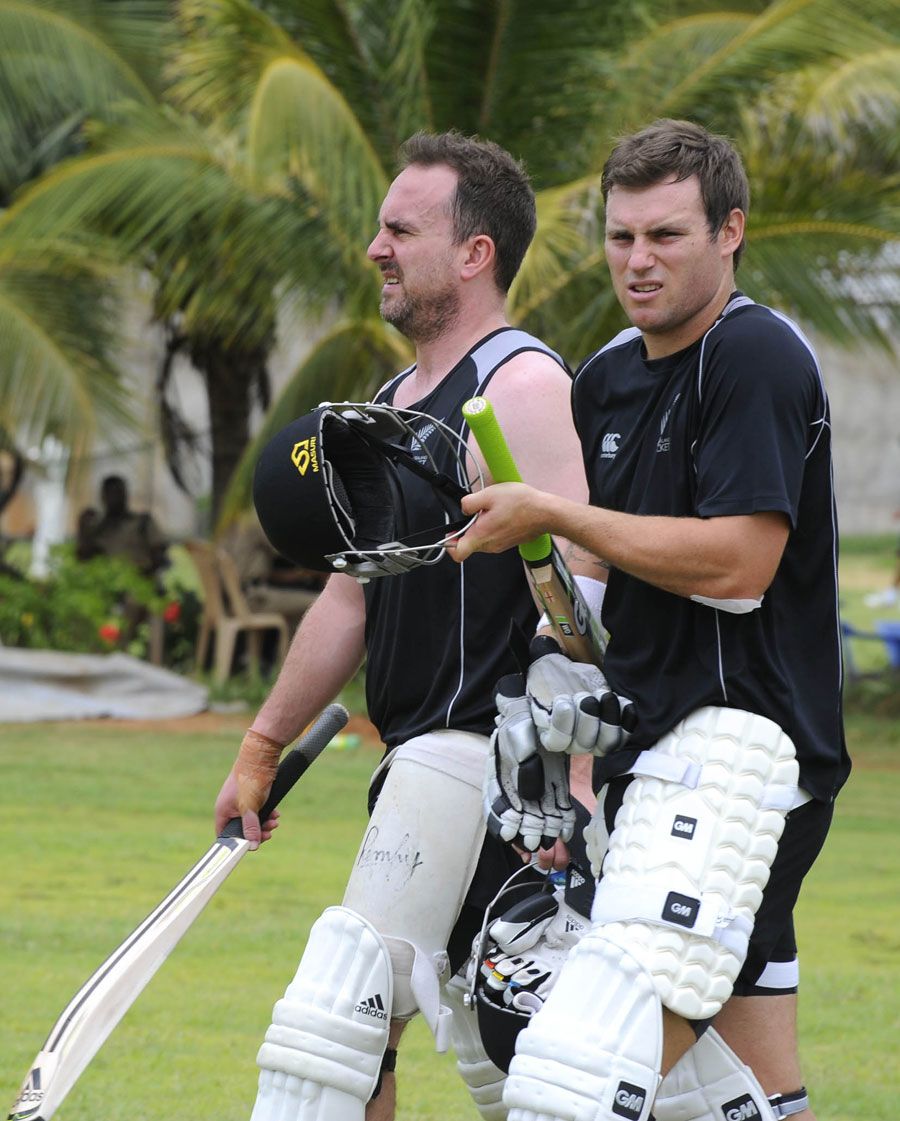 Mark Gillespie and Doug Bracewell walk out to bat at training