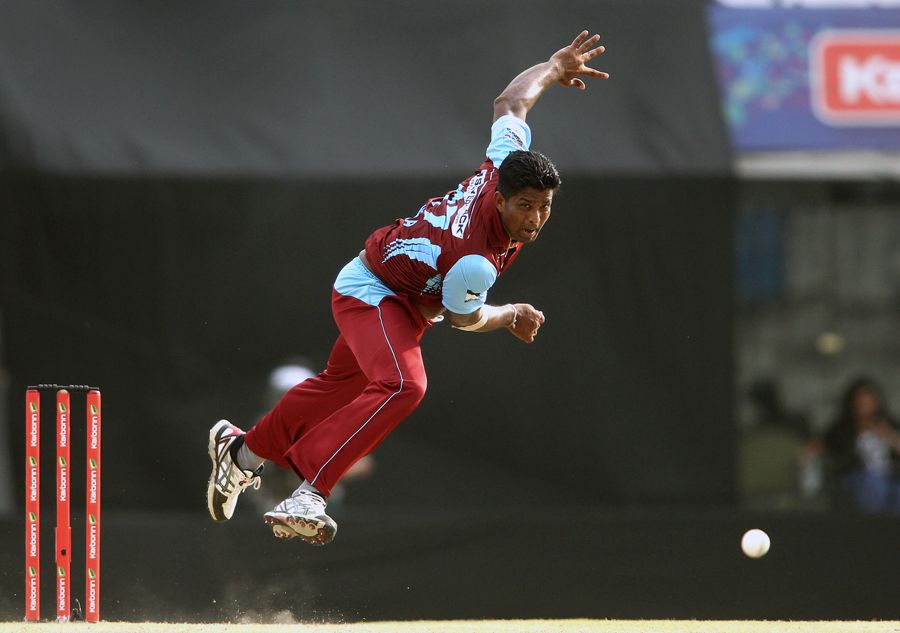 Dilhara Lokuhettige delivers the ball