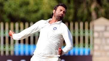 Siva Kumar five-for gives Andhra sizeable lead